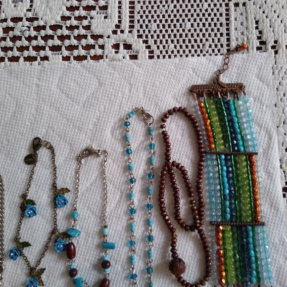 Bracelets - Picture 4 of 4